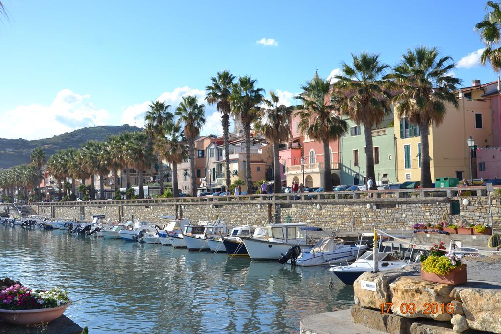 Casa Dall'Asilo Vecchio Leilighet Riva Ligure Eksteriør bilde