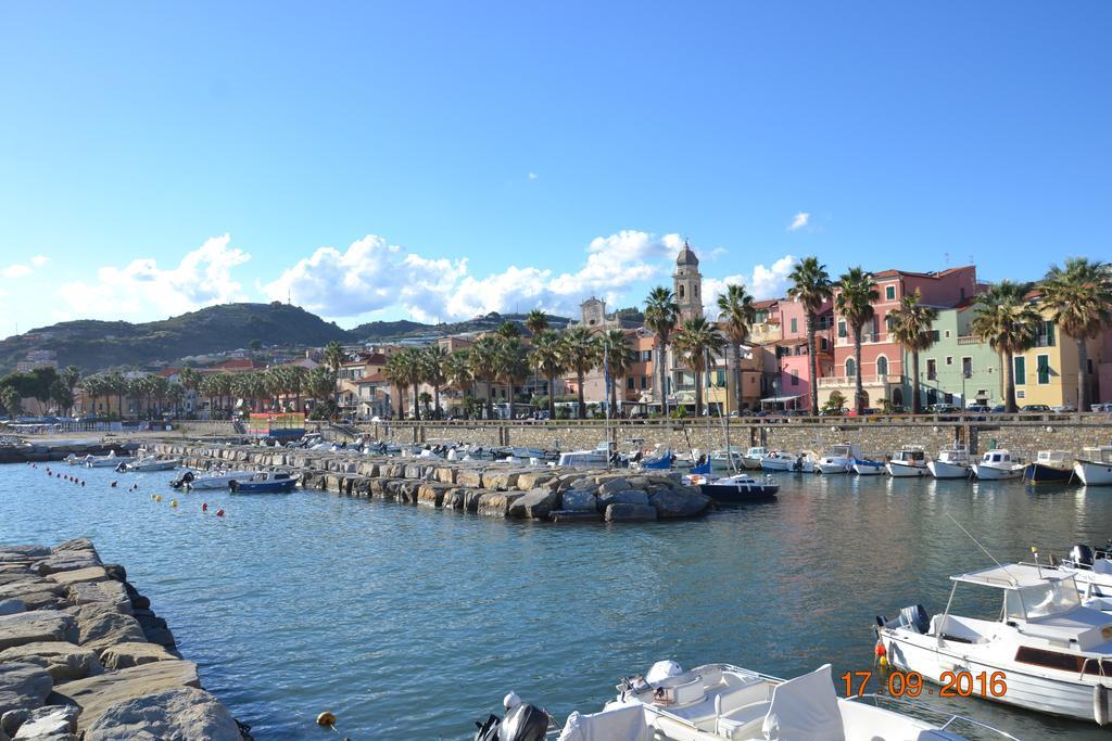 Casa Dall'Asilo Vecchio Leilighet Riva Ligure Eksteriør bilde