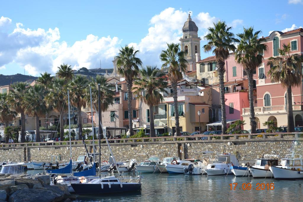 Casa Dall'Asilo Vecchio Leilighet Riva Ligure Eksteriør bilde